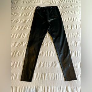 Aritzia Wilfred Free Daria high waisted black vegan leather pant size large